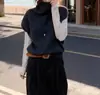 Elegante e Estiloso Colete de Tricô Cinza de Gola Alta para Mulheres, Único e Super Atraente para Outono e Inverno, Perfeito para Usar em Camadas sobre um Suéter