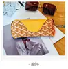 Bolsa para Óculos Listrada de PU Bolsa de Armazenamento Universal Portátil Pendurável à Prova d'Água e Resistente à Pressão Estojo para Óculos Bolsa de Viagem