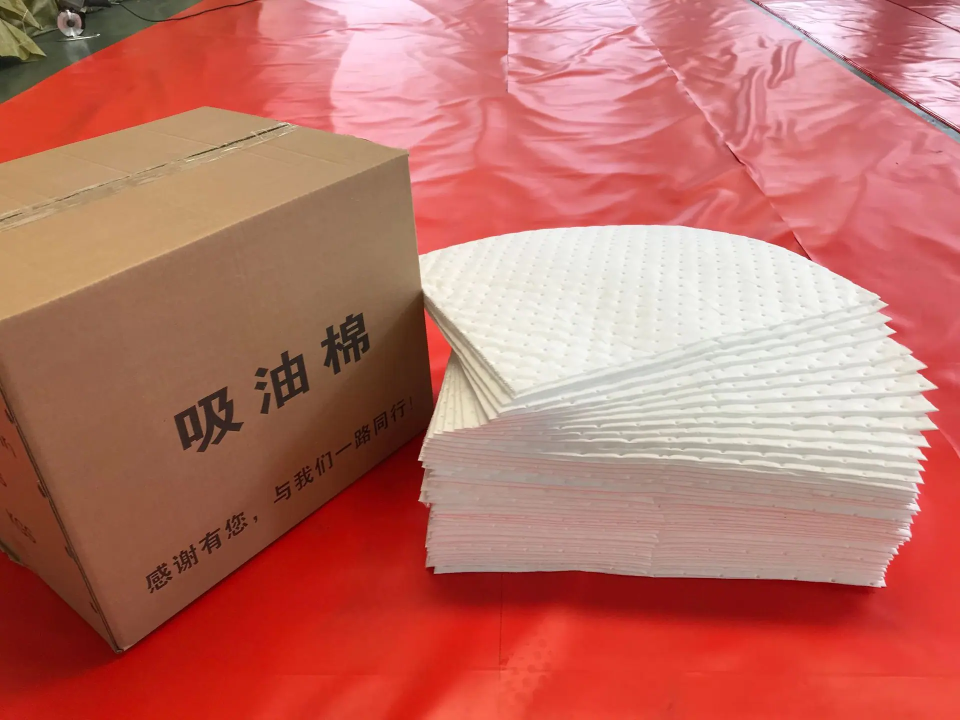 复合压点吸油棉12