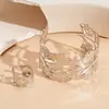 Pulseras Metálicas Geométricas Irregulares Transfronterizas Europeas y Americanas, Pulseras de Moda y Personalizadas, Joyería de Mano de Lujo Ligero y Gama Alta, Diseño de Nicho