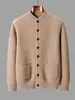 Novo Cardigã Gola Redonda Pura Caxemira Masculino Bolso Duplo Estilo Preguiçoso Outono e Inverno 2026 Tricô Cor Sólida Jaqueta Casual para Homem