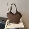 Bolso Casual Retro de Moda para Mujer, Bolso Cubo con Diseño de Nicho, Nuevo Estilo Invierno 2025, Bolso Cruzado de Hombro Personalizado