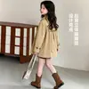 Gabardina para Niña 2026 Conjunto Primavera y Otoño Conjunto a Juego Padre-Hijo Estilo Coreano Cuello Solapa Doble Botonadura Lazo Gabardina Oversize