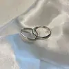 Aretes de aro estilo francés para mujer, lujo ligero y sensación de alta gama, aretes de aro minimalistas, diseño de nicho, accesorios para orejas con acabado brillante