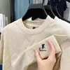 Camiseta Masculina Jacquard Gola Redonda Manga Curta 2026 Verão Novo Estilo Pônei Bordado Logo Casual Respirável Seda de Gelo Secagem Rápida Top