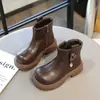 Botas Martin infantis, nova coleção outono 2026, botas para meninas, adequadas para um estilo pastoral, botas de couro marrom estilo britânico, com sola macia para bebês