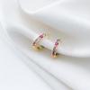 Plata S925 Estilo Coreano Pequeño Fresco Color Diamante Dulce Hebilla de Oreja Moda para Mujer Aretes Cortos Elegantes G5796