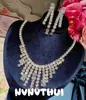 Conjunto de Joias para Casamento: Conjunto de Anel com Diamante Brilhante Corte Flor de Gelo 8 Quilates Cor de Ovo de Pombo, Colar com Pingente de Franja de Diamante Gota d'Água Fogos de Artifício