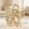 Pinza de Garra de Flor de Metal Europea y Americana Dulce Pinza de Tiburón para Recogido Moda Pinza Floral para Cola de Caballo Elegantes Accesorios para el Cabello de Mujer Venta al por Mayor