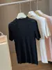 Moda Blusa de Punto con Calados y Pedrería de Manga Corta para Mujer, Nuevo Estilo Verano 2026, Seda Helada Ajustada, Favorecedora, Versátil, Elegante
