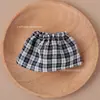 Estilo Novo de Primavera Zsiga Simples Cor Sólida Sem Mangas Roupas de Bebê Conjunto de Saia Xadrez Roupa de Boneca de Pelúcia