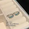 Novos brincos de barra reta em aço titânio e cobre incrustados com diamantes, argolas com tripla zircônia de 8mm de diâmetro interno para mulheres, design de nicho, brincos personalizados