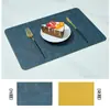 Pronta Entrega Tapete Quadrado para Mesa de Jantar em Couro PVC, Jogo Americano Impermeável com Padrão de Couro em Camada Dupla, Tapete de Isolamento Térmico para Uso em Hotel e Casa.