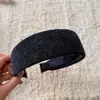 Série de Cores Novas Retrô Outono e Inverno Faixa de Cabeça de Tricô para Mulheres com Coroa Alta, Faixa de Cabeça para Lavar o Rosto, Grampo de Cabelo Versátil de Cor Sólida