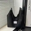 Bolsa de Ombro de Camurça de Alta Qualidade para Uso Diário Feminino 2025 Nova Moda Grande Capacidade Bolsa Tote Casual