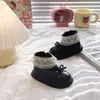Botas de Cuero para Niñas con Terciopelo Plus Otoño/Invierno 2026 Alta Apariencia Suela Suave Zapatos para Bebés Botines Cortos Elegantes Cordones Zapatos de Princesa para Bebé