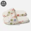 Chinelos antiderrapantes estampados para mulheres no verão, uso doméstico interno, sandálias de banho de EVA para banheiro de verão masculinas para homens