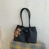 Bolsa Tote Xadrez Feminina 2026 Novo Estilo Tendência Outono Lã Bolsa de Ombro Único Grande Capacidade para Escola Trabalho Bolsa Tote