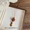 Planeta de Mascotas Lindas~ Collar de Oso Perro de Madera para Mujer, Accesorio de Cadena para Suéter con Diseño Lindo de Nicho Otoño e Invierno