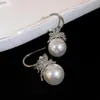 Brincos de Zircônia Estrelada e Pérola em Floco de Neve Estilo Princesa Elsa, Brincos Luxuosos e Elegantes com Toque de Alto Padrão para Mulheres