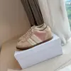 Zapatillas de entrenamiento alemanas de cuero genuino con dos rayas, zapatillas casuales planas retro, zapatillas deportivas versátiles para mujer para comercio electrónico transfronterizo
