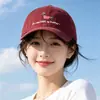 Nueva gorra de béisbol bordada de cachorro de dibujos animados lindo, versátil y estiliza el rostro, circunferencia de cabeza grande, sombrero de protección solar