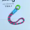 Precio Especial Remate Lanyard Largo Ajustable Cruzado para Colgar en el Cuello Cuerda Corta de Mano para Teléfono Móvil Cuerda para Botella de Agua con Mayorista del Fabricante