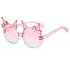 Gafas de Sol para Niños de Marco Único 2027 al por Mayor, Accesorios Multipièce, Varios Juegos Combinados, Gafas de Sol para Niños en Stock