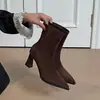 Bota Fina Bico Fino Bota Lisa Salto Bloco Bota Meia Moda Versátil Outono/Inverno Bota Sensation Meia Elástica Novo Design Bota de Salto Alto para Tornozelo