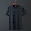 Camiseta Esportiva Casual Fina de Verão Masculina Elástica de Secagem Rápida Respirável Fitness Corrida Tamanho Grande Manga Curta Absorvente de Suor Camiseta de Seda Gelo