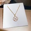 Collar de Flor de Circonita Multicolor, Estilo Minimalista de Lujo Ligero Francés, Cadena para Clavícula de Nicho con un Toque de Alta Gama