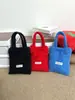 Bolsa de Celular Transversal com Lantejoulas e Pelúcia Bolsa de Natal Combinando Estilo Coreano Bolsa de Mão Vermelha de Ano Novo Bolsa Transversal para Celular Pai-Filho para Mulheres