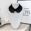 Colar de Gola Falsa Bordado Solúvel em Água com Botão Frontal Moda Gola Tridimensional Vazada Combinando com Suéter Camisa Saia Pronto para Venda