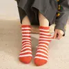 Meias de Lã Coral para Mulheres, Meias de Cano Médio, Anti-Pilling, Engrossadas para o Inverno, Listradas, Meias Quentes para Chão de Casa, Atacado