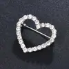 Broche en forma de corazón, Broche de aleación clásico de moda con pedrería, Accesorio para pin de ropa de mujer, en stock para el Día de San Valentín