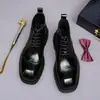 Sapatos Brogue Casuais de Couro de Cano Alto Masculino Estilo Britânico Couro Bovino Genuíno Aumento de Altura Sola Grossa Cadarço Retrô Botas Martin Masculinas