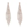 Llegada de fábrica nueva aretes largos de borla con incrustaciones de diamantes personalidad flash Diamante elegantes brillantes aretes al por mayor para mujer E789