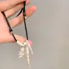 Collar Colgante de Pez Pequeño con un Diseño Único y Versátil, Presentando un Sofisticado y Moderno Gargantilla Cadena para Suéter