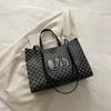 Bolso Tote Estampado de Gran Capacidad Estilo Francés de Nicho para Mujer 2025 Invierno Nuevo de Moda Bolso de Hombro para Compras