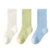 Calcetines de Otoño e Invierno para Niños Medianos y Grandes, Forrados de Felpa y Engrosados, Calcetines Cálidos de Media Pantorrilla, Simples, Casuales y Versátiles, Categoría A Calcetines Suaves y Cerosos para Estudiantes
