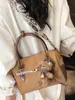 Novedad Otoño 2026 Bolso Cruzado Personalizado de Nicho con Temperamento de Alta Apariencia Elegante a la Moda Bolso de Mano para el Trabajo y el Viaje Moderno