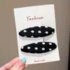 Grampo Lateral de Cabelo com Bolinhas Estilo Coreano para Mulheres Simples Temperamento BB Clip Presilha para Franja para Fios Soltos Acessório de Cabelo Versátil Retrô Clip para Fios Soltos