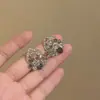 Pendientes de Borla de Metal y Perla Estilo Coreano de Lujo Ligero con Flores Afelpadas, Diamantes Brillantes, Felpa de Copo de Nieve, Pendientes Modernos y Versátiles