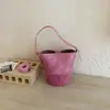 Bolso tipo cesta simple estilo coreano para mujer, nuevo modelo 2026, bolso de gran capacidad madre-hija, bandolera casual de alta gama