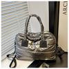 Bolsa Feminina Outono e Inverno Nova Grande Capacidade Moda Simples Bolsa Tote Ombro Crossbody Portátil Estilo Ocidental Casual Bolsa