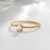 Nuevo Diseño Anillo de Flor de Cáñamo Fino Ovalado Chapado en Oro de 18 Quilates para Niñas Lujo Accesible de Nicho No se Desvanece Regalo Venta al por Mayor