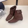Botas decorativas de salto plataforma bico fino em camurça para mulheres, novo estilo outono 2026, com fivela de cinto, botas curtas, comprimento até a panturrilha