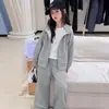 Conjunto de otoño para niñas 2026, nueva colección de primavera y otoño, cárdigan infantil elegante y moderno y conjunto casual de dos piezas para niñas mayores