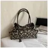 Bolso Tote de Aspecto Elevado de Nicho con Estampado de Leopardo para Mujer, Nuevo Estilo Primavera 2026, Bolso de Hombro o Axila Casual con Estilo