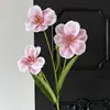 Flor artificial de tulipán de tres cabezas de película 3D para decoración de escenas de boda, decoración de alta gama para el hogar, flor artificial para comercio exterior, flor artificial